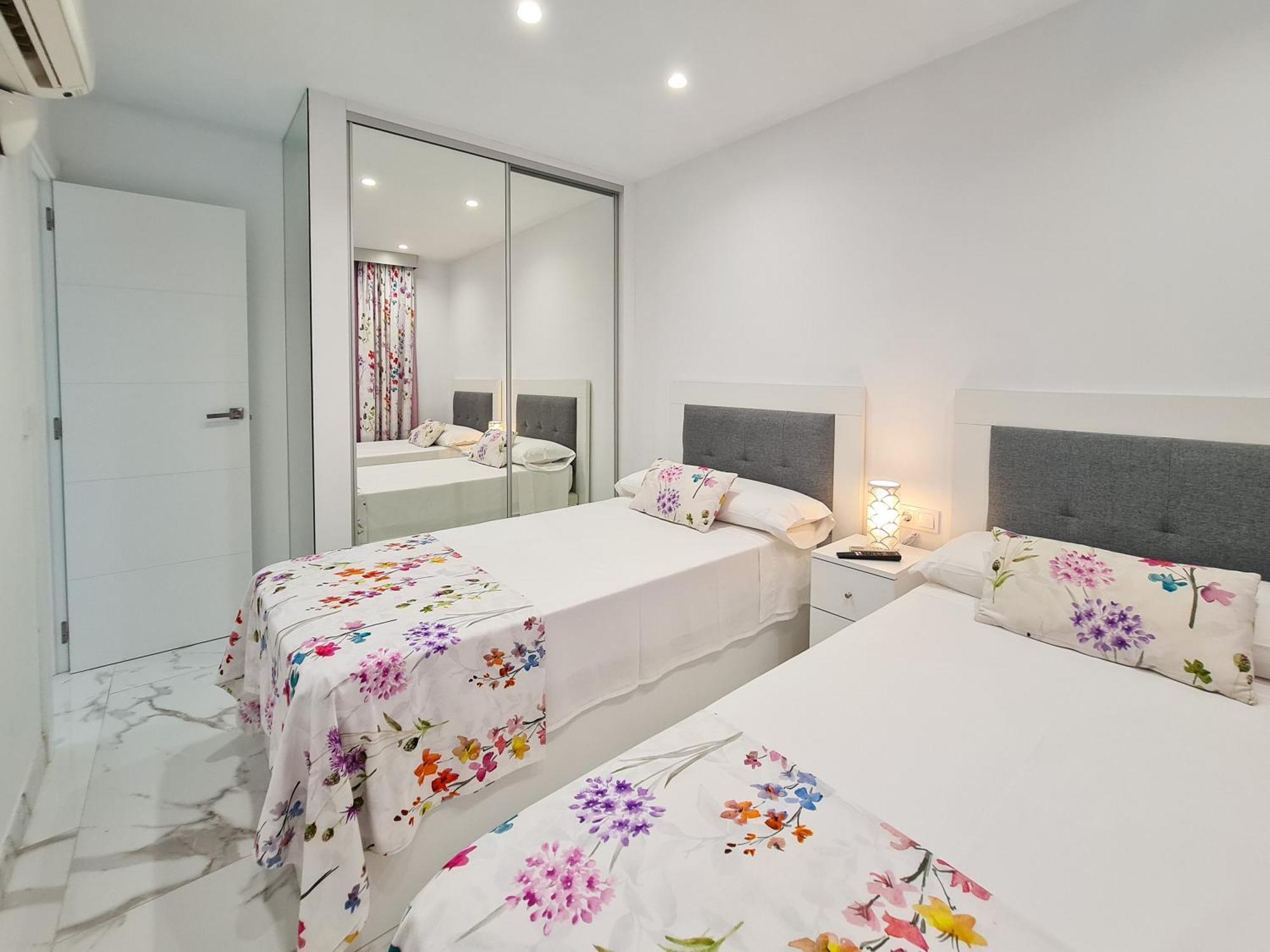Apartamento Edificio Astoria Benidorm Eksteriør bilde